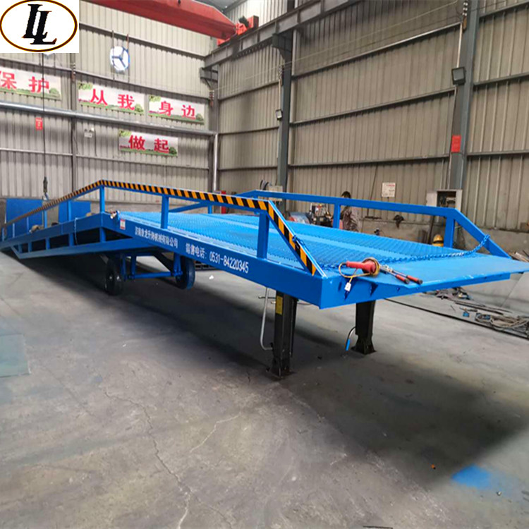 3-5噸叉車(chē)專(zhuān)用移動(dòng)登車(chē)橋